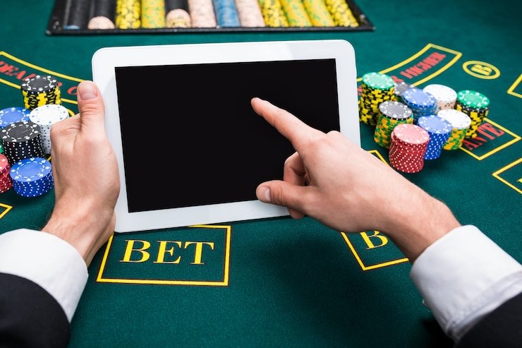 Kartu fitur olxtotologin untuk pengguna dewasa